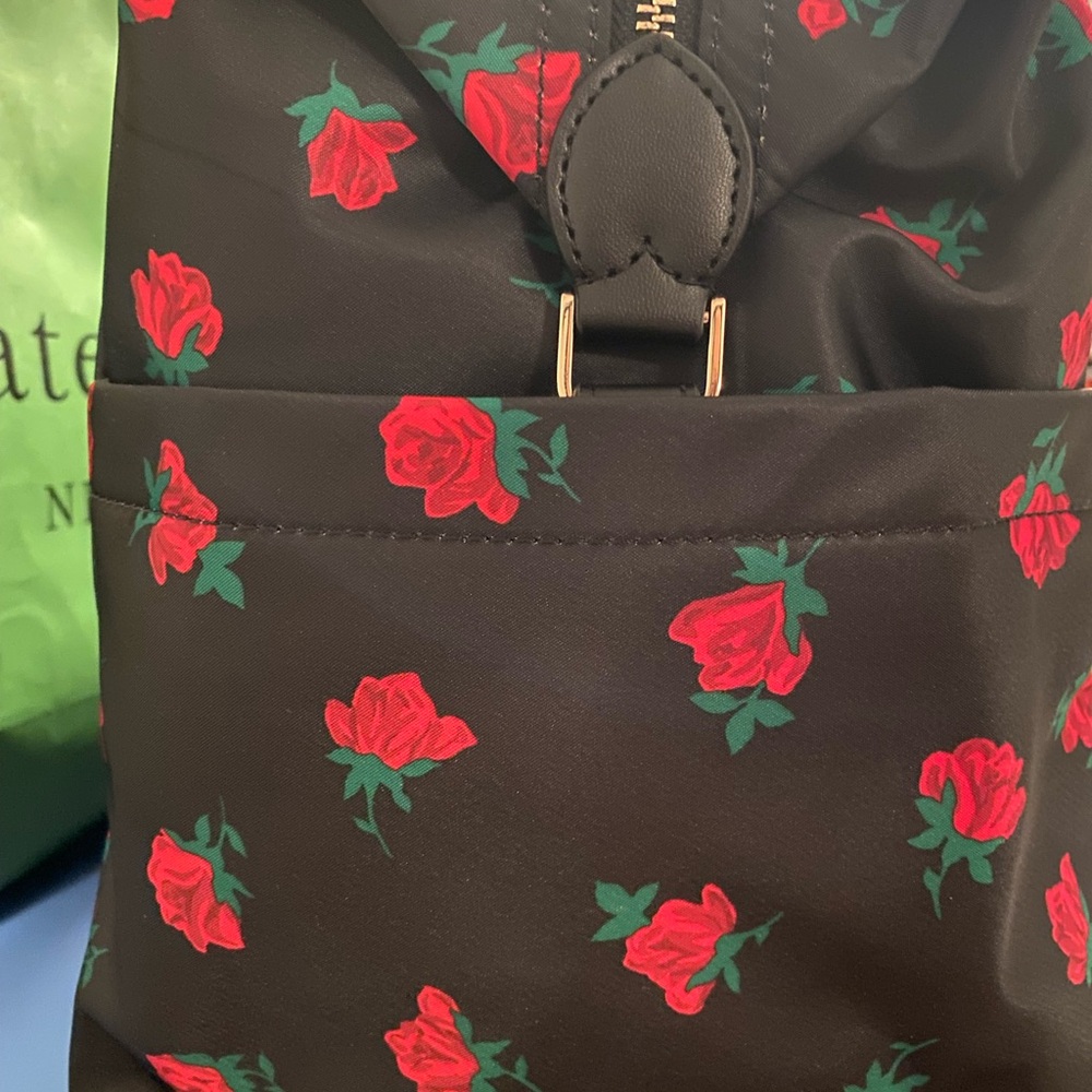 Kate Spade Chelsea Rose Toss Printed Weekender - Picture 9 of 11